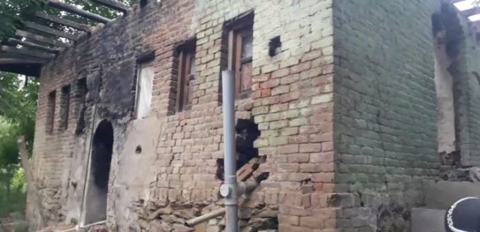 old-shell-explodes-during-masjid-renovation-in-kachri-lagate-4-injured_gulistan_news_tv